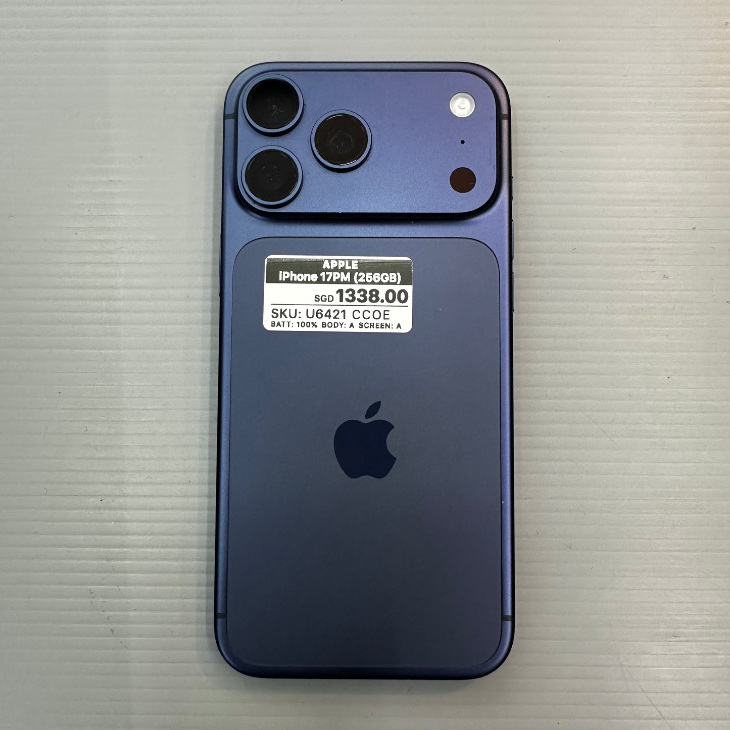 Apple iPhone 17 Pro Max (256GB) - #U6421/Pre-Owned