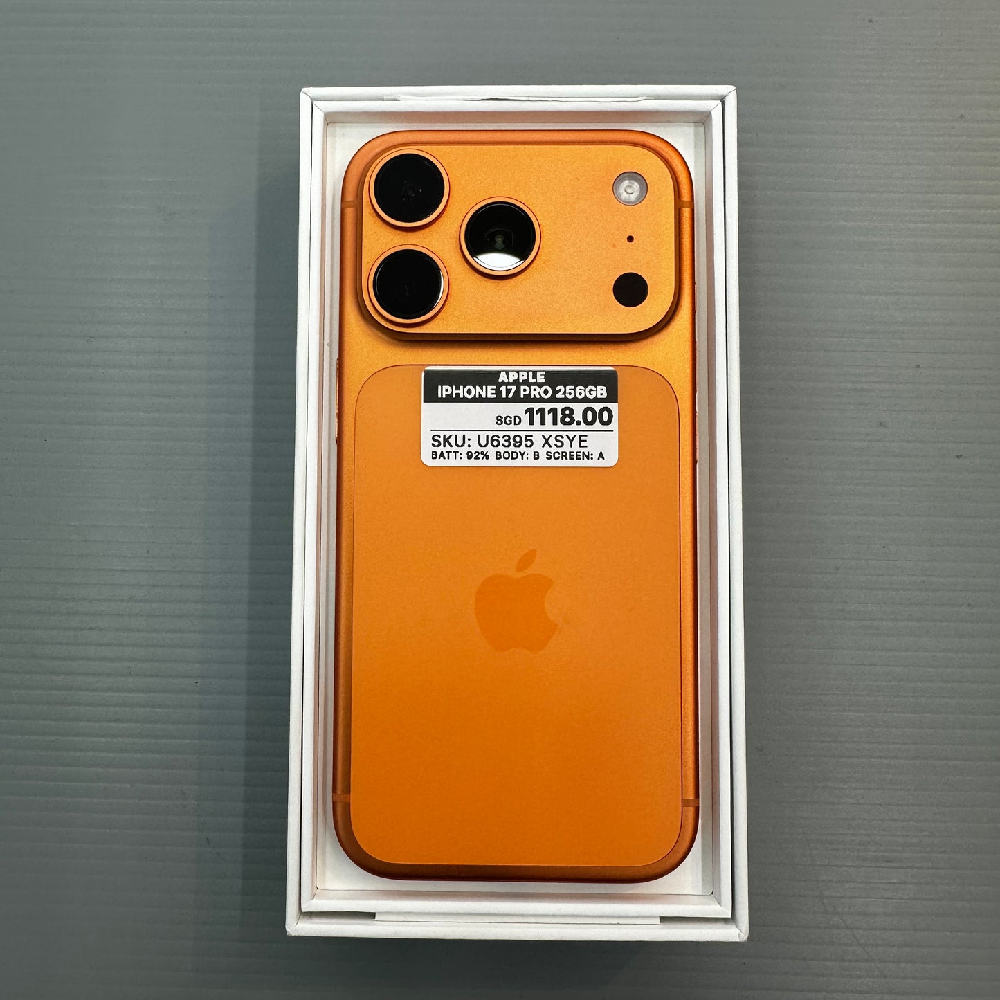 Apple iPhone 17 Pro (256GB) - #U6395/Pre-Owned