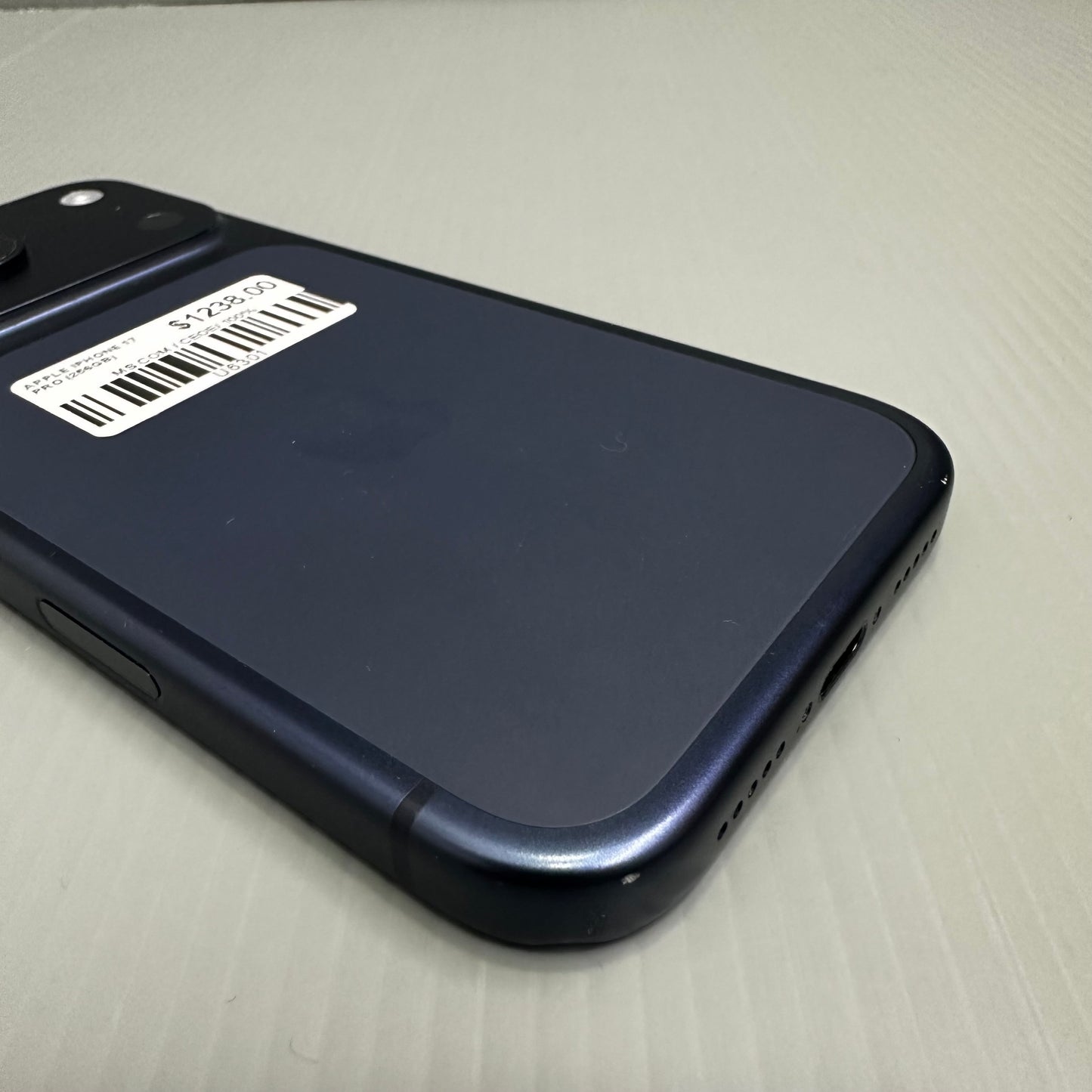 Apple iPhone 17 Pro (256GB) - #U6303/Pre-Owned