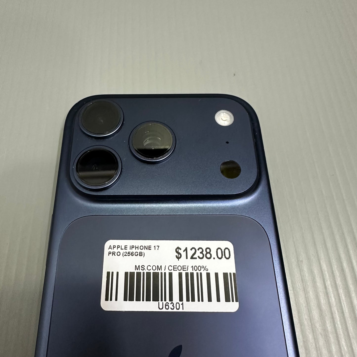 Apple iPhone 17 Pro (256GB) - #U6303/Pre-Owned