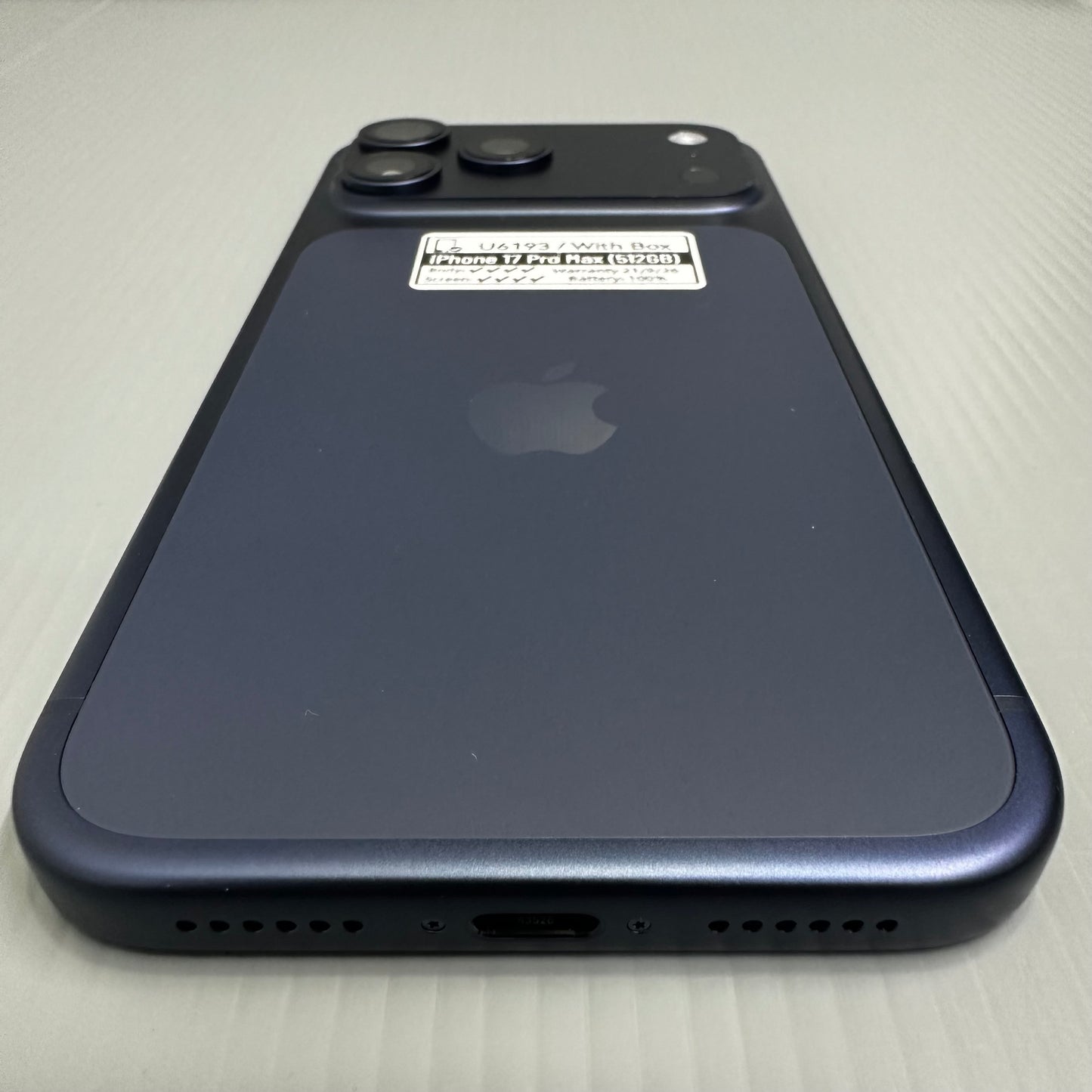 Apple iPhone 17 Pro Max (512GB) - #U6193/Pre-Owned