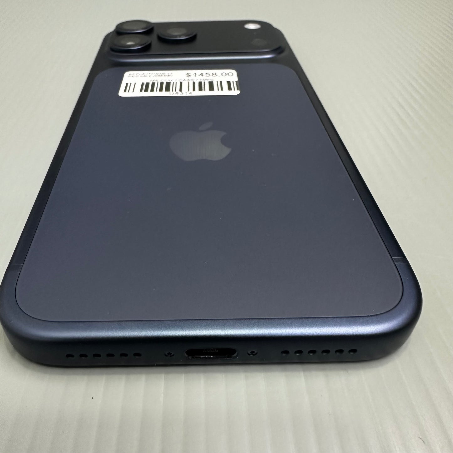 Apple iPhone 17 Pro Max (256GB) - #U6314/Pre-Owned