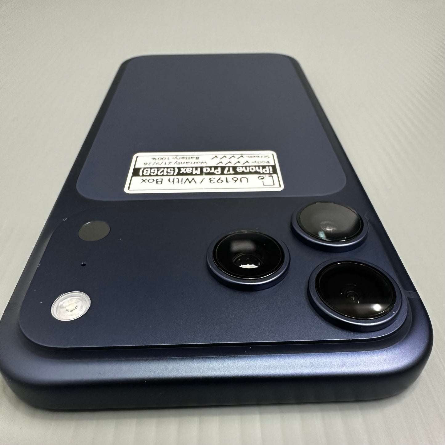 Apple iPhone 17 Pro Max (512GB) - #U6193/Pre-Owned