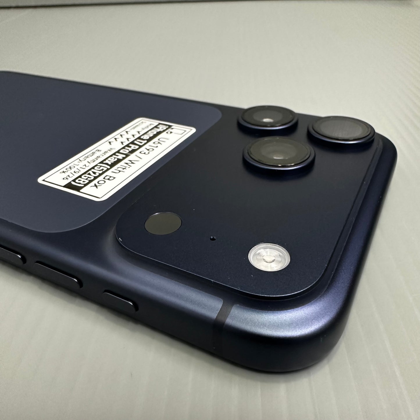 Apple iPhone 17 Pro Max (512GB) - #U6193/Pre-Owned