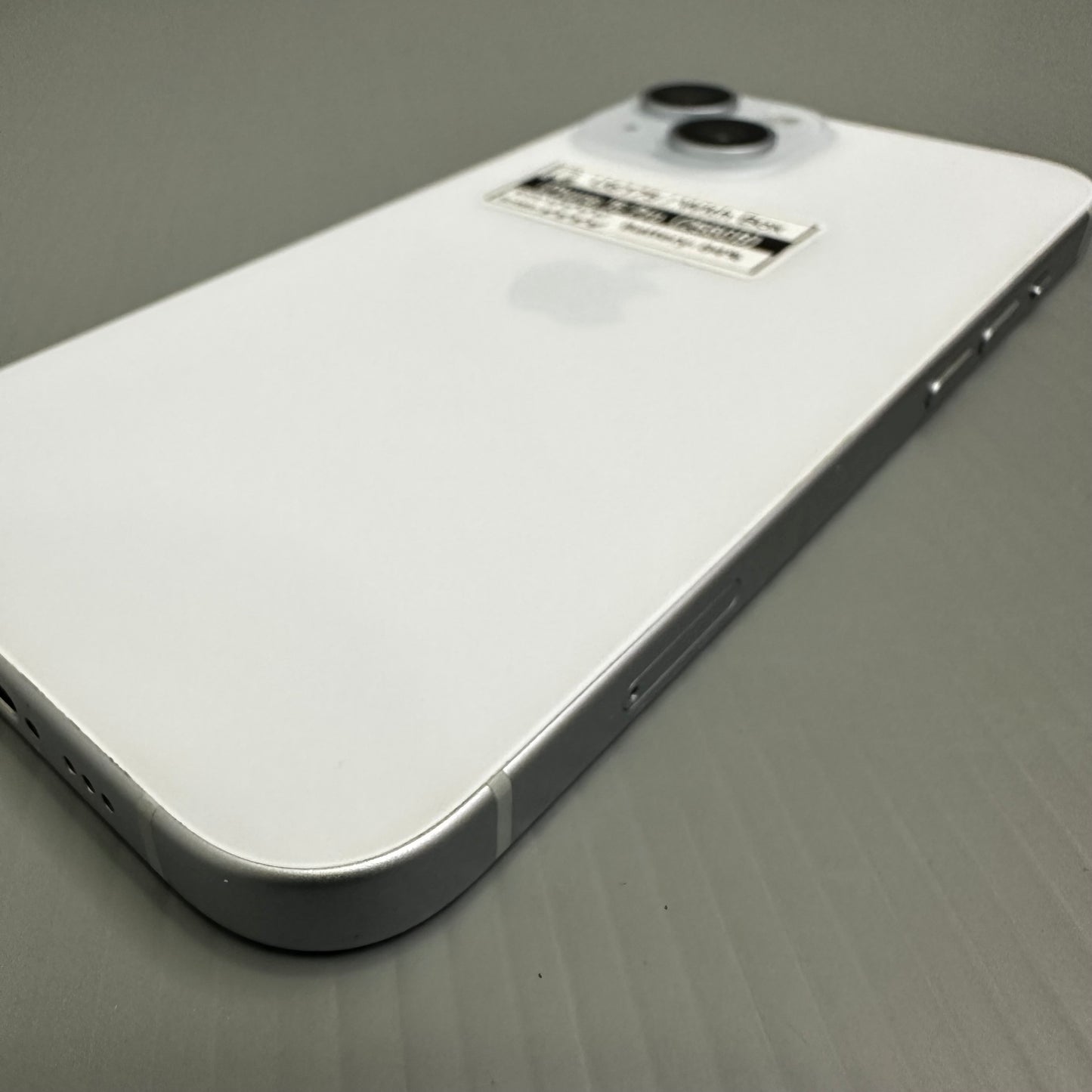 Apple iPhone 15 (256GB) - #U6175/Pre-Owned