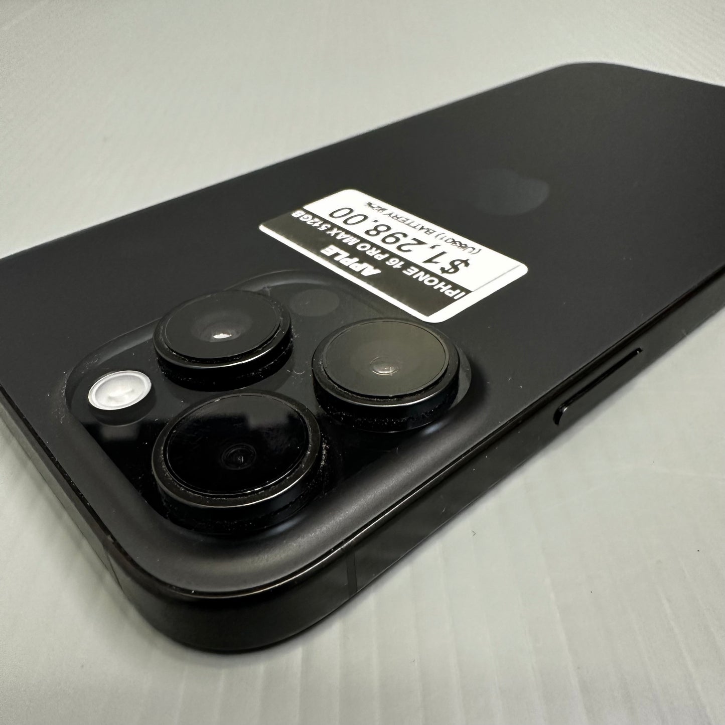 Apple iPhone 16 Pro Max (512GB) - #U6301/Pre-Owned
