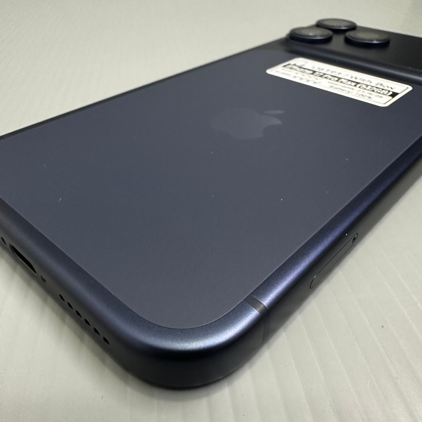 Apple iPhone 17 Pro Max (512GB) - #U6193/Pre-Owned