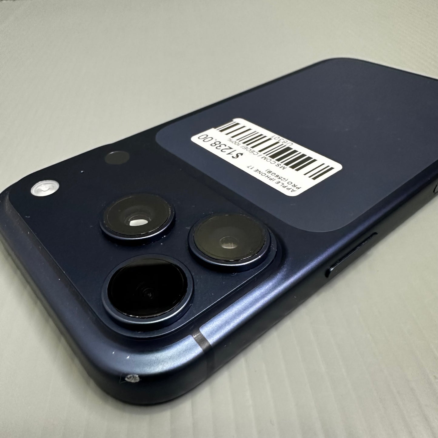 Apple iPhone 17 Pro (256GB) - #U6303/Pre-Owned