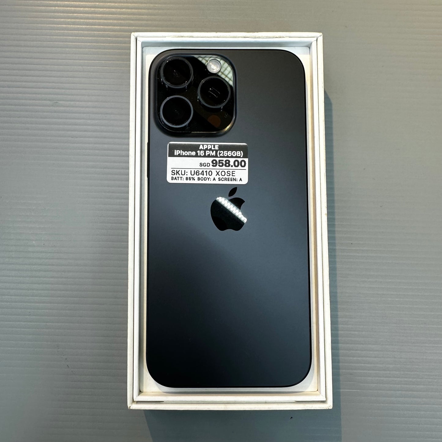 Apple iPhone 16 Pro Max (256GB) - #U6410/Pre-Owned